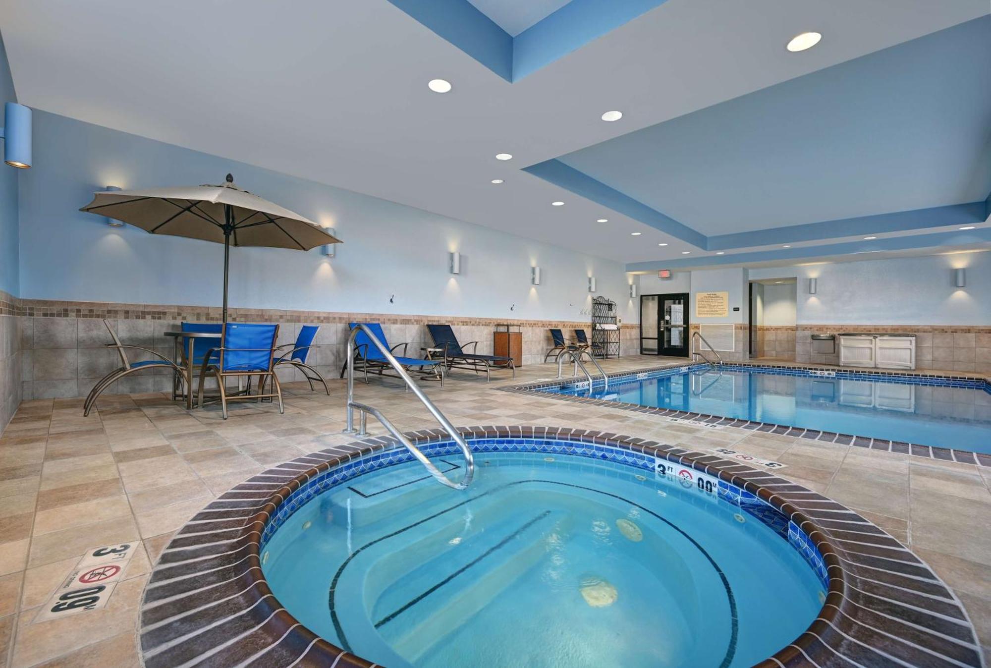 Hampton Inn Farmington Exteriör bild